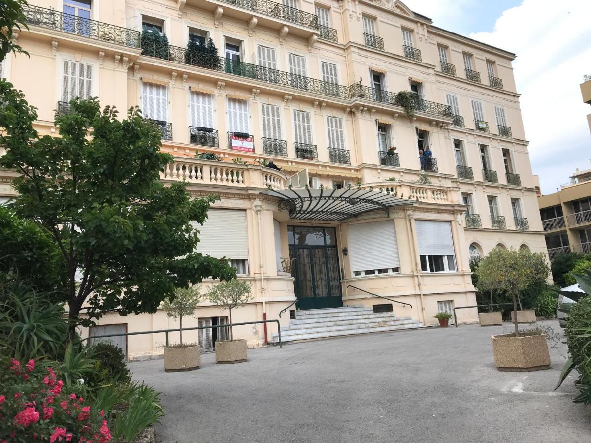 Appartement Terrasse Dans Palace Centre Ville Ментона Экстерьер фото