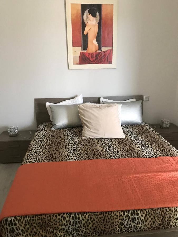 Appartement Terrasse Dans Palace Centre Ville Ментона Экстерьер фото