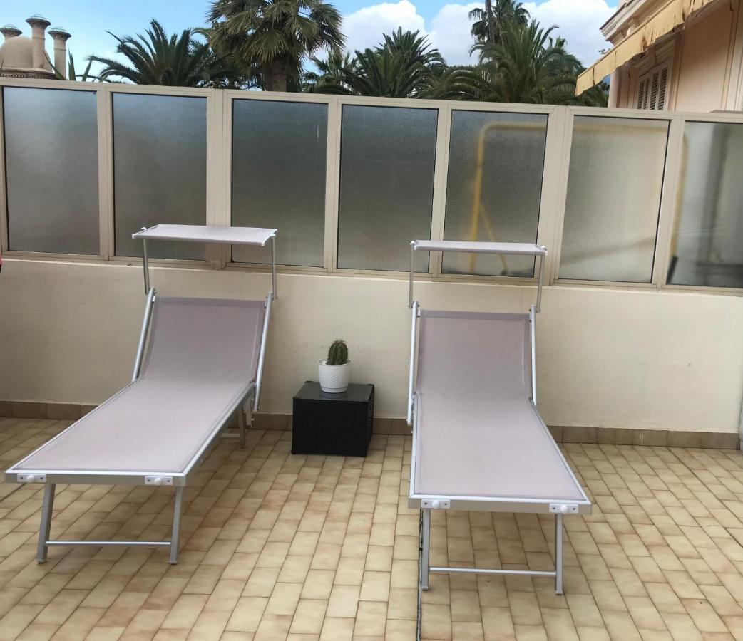 Appartement Terrasse Dans Palace Centre Ville Ментона Экстерьер фото